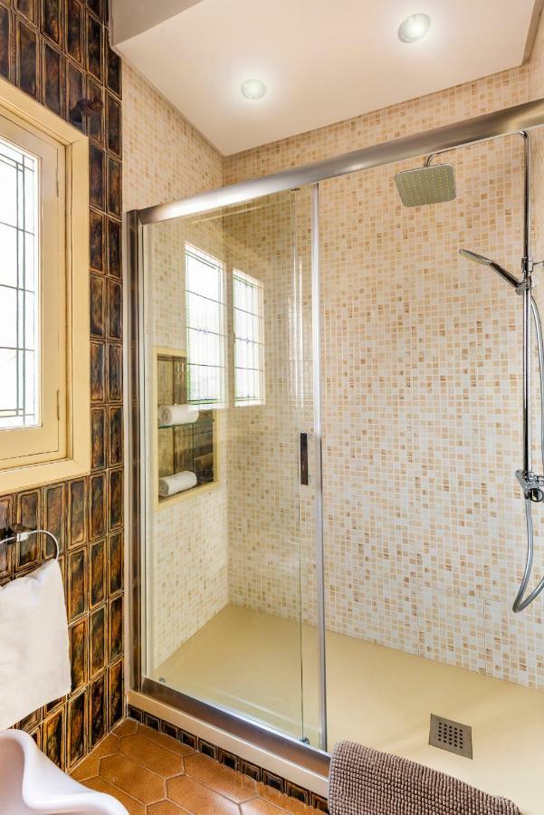 Hsh Suites Barrio Santa Cruz Sevilla Buitenkant foto