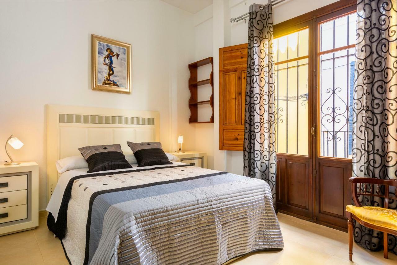 Hsh Suites Barrio Santa Cruz Sevilla Buitenkant foto