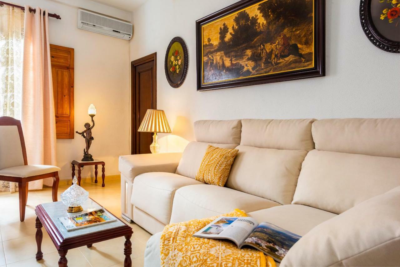 Hsh Suites Barrio Santa Cruz Sevilla Buitenkant foto
