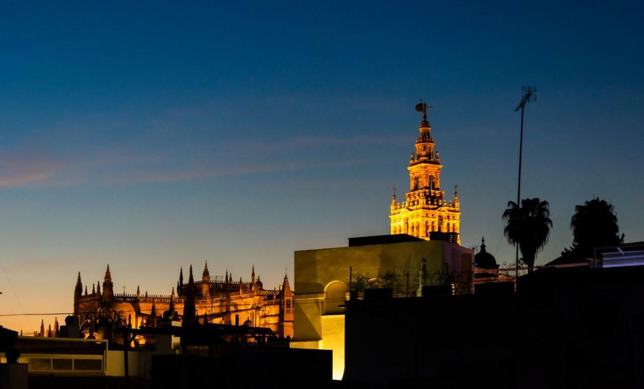 Hsh Suites Barrio Santa Cruz Sevilla Buitenkant foto